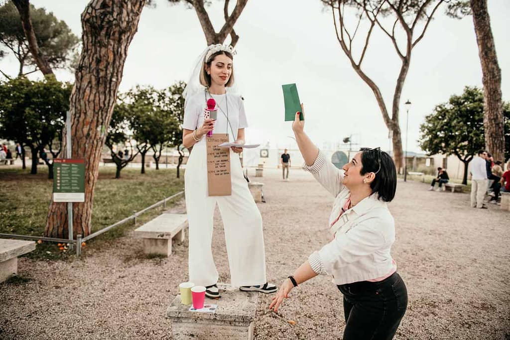 sposa-sfida-microfono-giardino-aranci-roma
