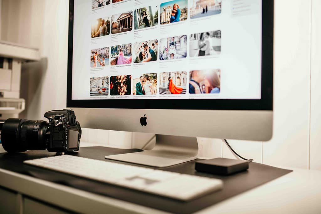 servizio-fotografico-roma-airbnb-backstage-macbook fotografo airbnb