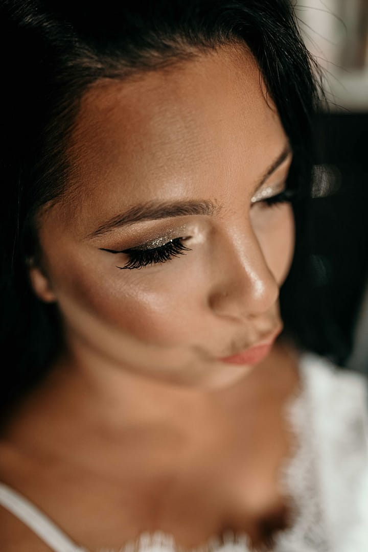 Dettaglio della preparazione della sposa - Fotografo Matrimonio Roma